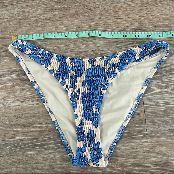 Triangl Bikini Bottom Ruched Size M Medium Blue And White Floral - Picture 5 of 8